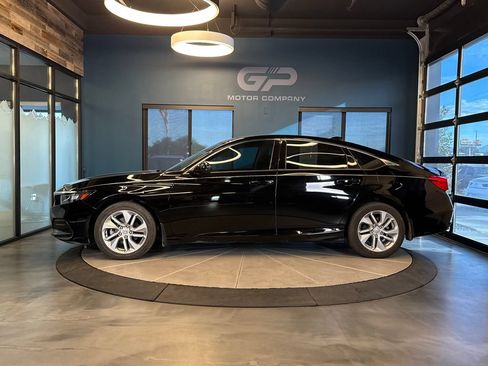 Used 2018 Honda Accord LX image 6