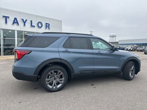 New 2026 Ford Explorer Active AWD/4WD image 17