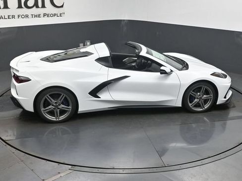 New 2027 Chevrolet Corvette Stingray Coupe w/ 2LT RWD image 21