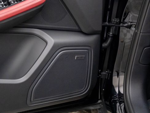 New 2026 Porsche Macan image 15