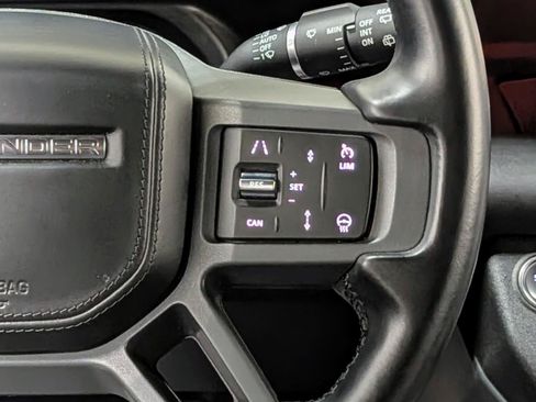 Used 2023 Land Rover Defender 130 X AWD/4WD image 40