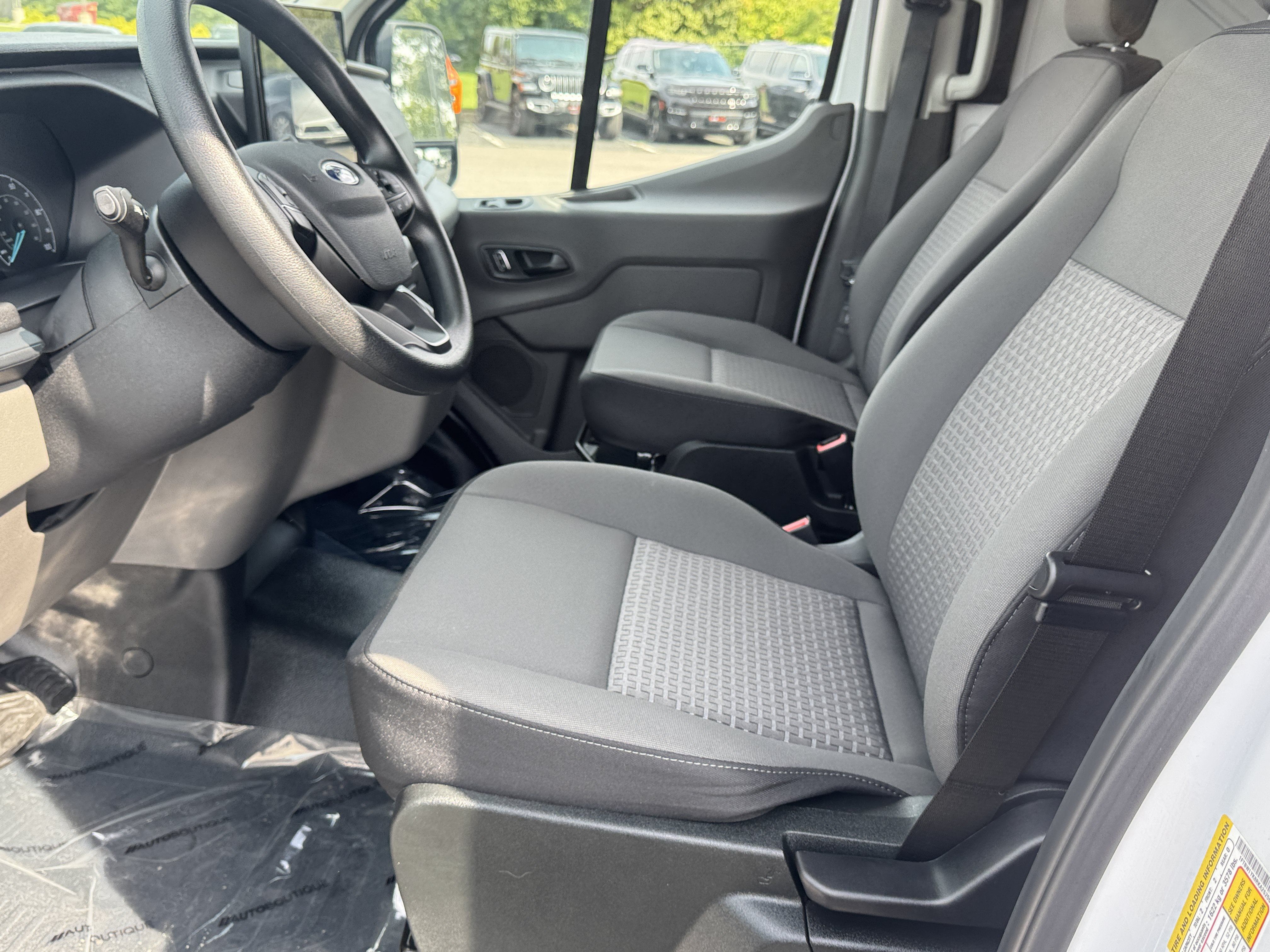 Used 2024 Ford E-Transit Low Roof RWD image 26