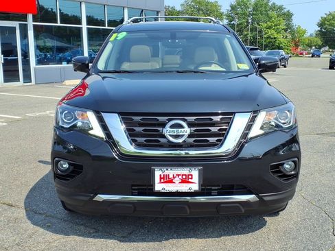 Used 2019 Nissan Pathfinder Platinum w/ Cargo Package AWD/4WD image 2