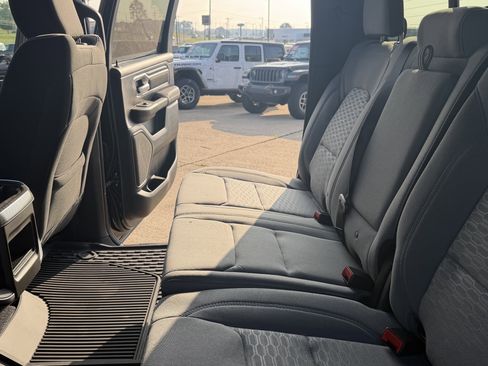 New 2026 RAM 1500 Big Horn AWD/4WD image 39