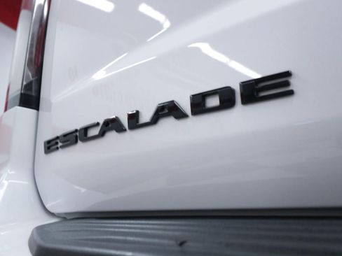 Used 2023 Cadillac Escalade Sport Platinum w/ LPO, ONYX Package AWD/4WD image 39