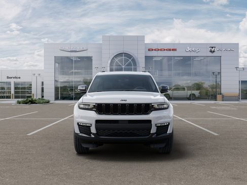 New 2025 Jeep Grand Cherokee L Limited image 6