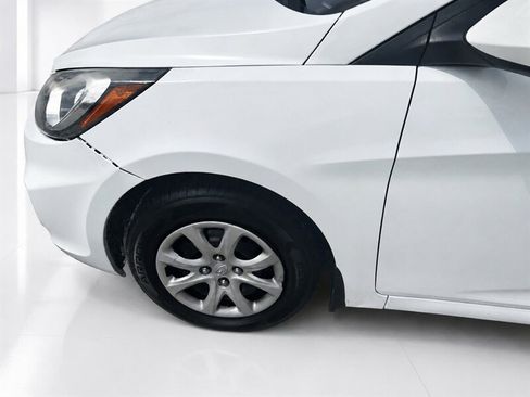 Used 2012 Hyundai Accent GS FWD image 22