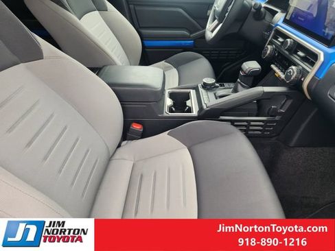 Used 2025 Toyota Tacoma TRD Off-Road w/ TRD Off Road Upgrade Package AWD/4WD image 15