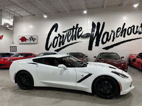Used 2015 Chevrolet Corvette Stingray Coupe w/ 2LT Preferred Equipment Group image 10