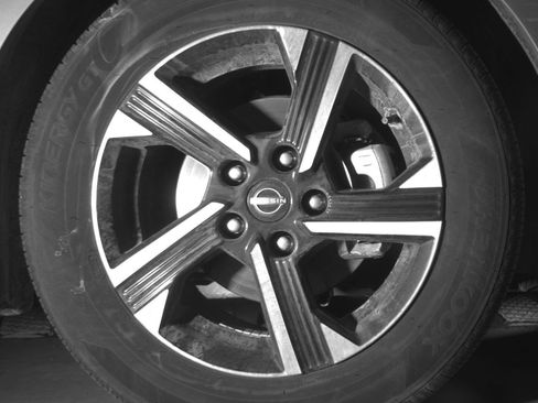 Used 2025 Nissan Sentra SV FWD image 16