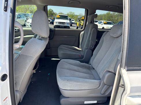 Used 2012 Kia Sedona EX image 10
