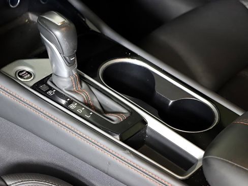 Used 2025 Nissan Altima 2.5 SR image 31