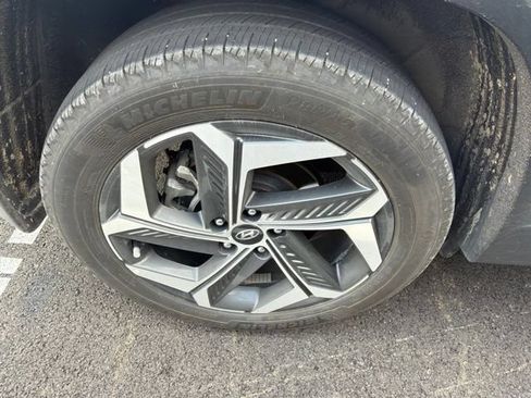 Used 2024 Hyundai Tucson Limited AWD/4WD image 17