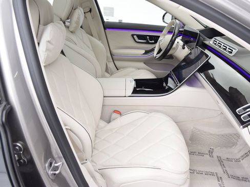 Used 2024 Mercedes-Benz Maybach S 580 4MATIC image 15