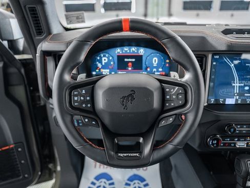 New 2025 Ford Bronco Outer Banks w/ Sasquatch Package image 39