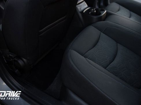 Used 2018 Chevrolet Volt LT image 17