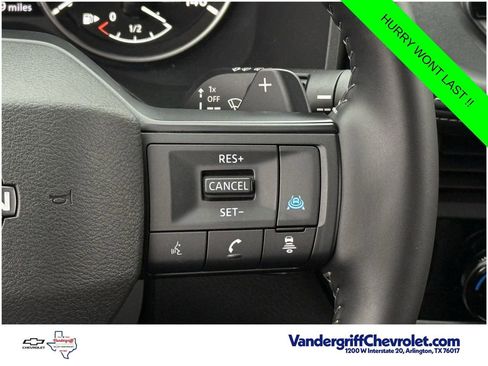 Used 2025 Nissan Rogue SV FWD image 13