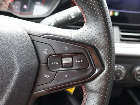 Used 2024 Chevrolet Trax RS w/ Driver Confidence Package FWD image 18