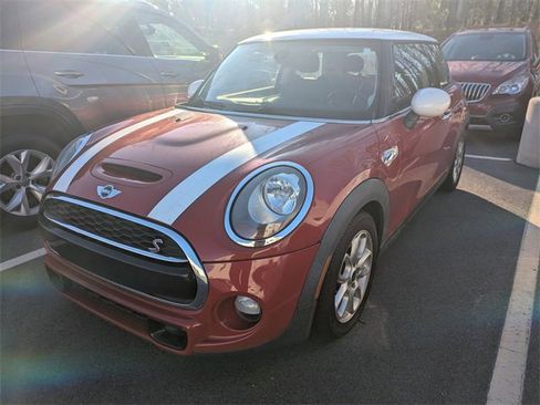 Used 2015 MINI Cooper S image 2