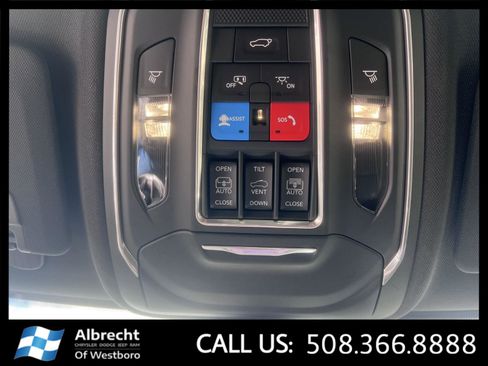 New 2025 Jeep Grand Cherokee Limited w/ Black Appearance Package image 23