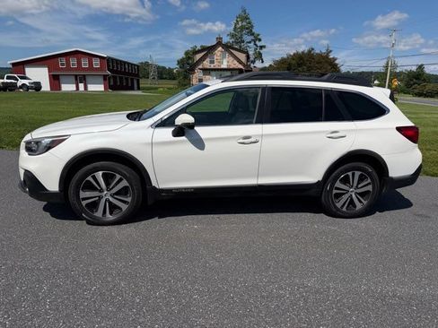 Used 2018 Subaru Outback 2.5i Limited AWD/4WD image 2