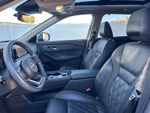 Used 2023 Nissan Rogue Platinum w/ Platinum Premium Package image 32