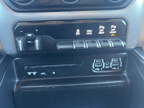 Used 2019 RAM 1500 Big Horn image 15