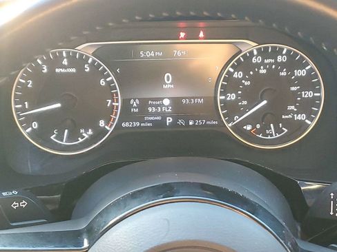 Used 2022 Nissan Pathfinder SV w/ SV Premium Package image 37