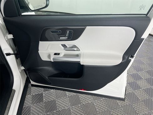 Certified 2023 Mercedes-Benz GLA 250 4MATIC image 28