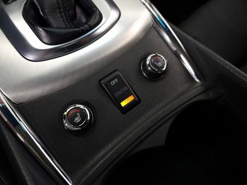 Used 2015 INFINITI Q60 AWD Coupe w/ Premium Package image 26