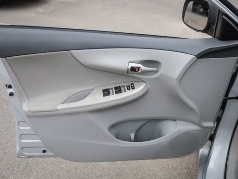 Used 2010 Toyota Corolla LE FWD image 61