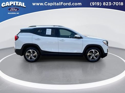 Used 2018 GMC Terrain SLT w/ Preferred Package FWD image 9