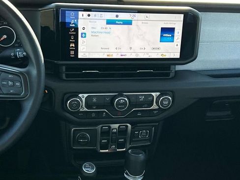 New 2026 Jeep Gladiator Sport image 15