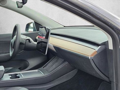 Used 2022 Tesla Model Y Performance AWD/4WD image 18