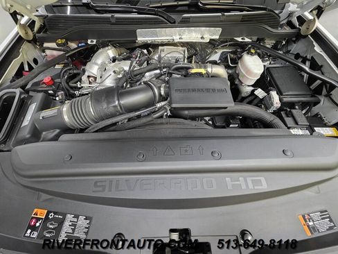 Used 2018 Chevrolet Silverado 3500 High Country w/ Duramax Plus Package AWD/4WD image 6
