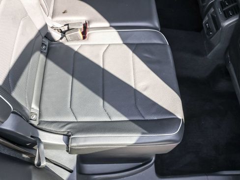 Used 2023 Volkswagen Tiguan SEL R-Line image 35