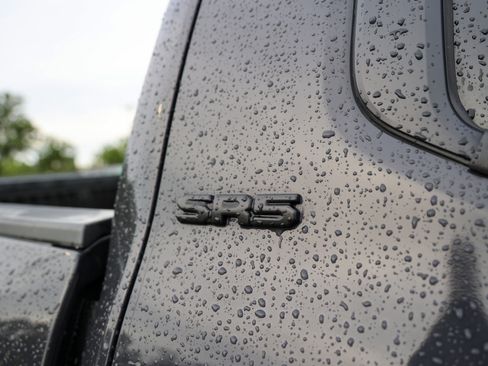 Used 2025 Toyota Tacoma SR5 AWD/4WD image 22