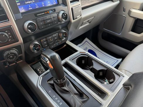 Used 2019 Ford F150 Lariat w/ Equipment Group 502A Luxury AWD/4WD image 19
