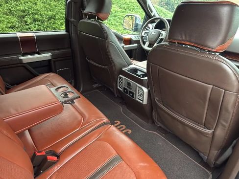 Used 2019 Ford F150 King Ranch w/ Equipment Group 601A Luxury AWD/4WD image 38