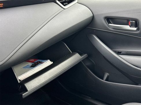 Certified 2019 Toyota Corolla SE image 33