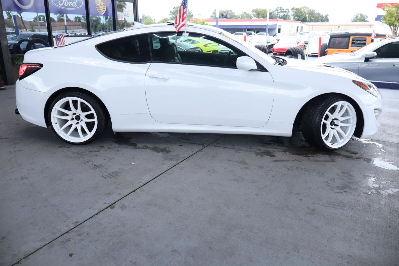 Used 2014 Hyundai Genesis 2.0T RWD image 6