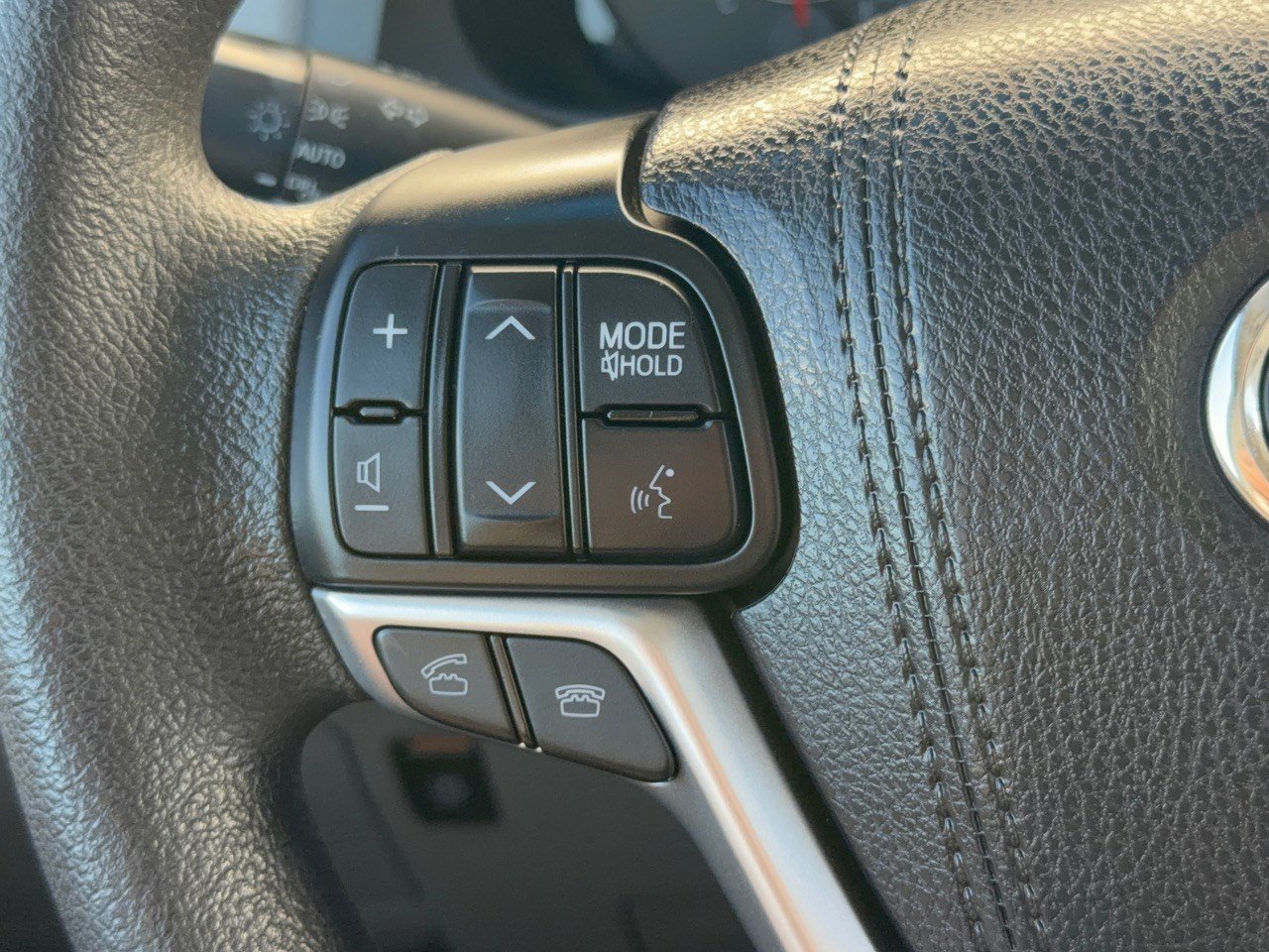 Used 2015 Toyota Sienna LE FWD image 18