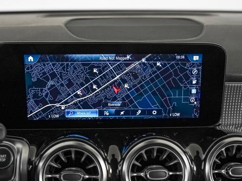 Certified 2023 Mercedes-Benz EQB 300 4MATIC image 22