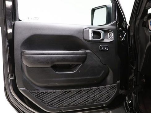 Used 2022 Jeep Wrangler Unlimited Sport AWD/4WD image 18