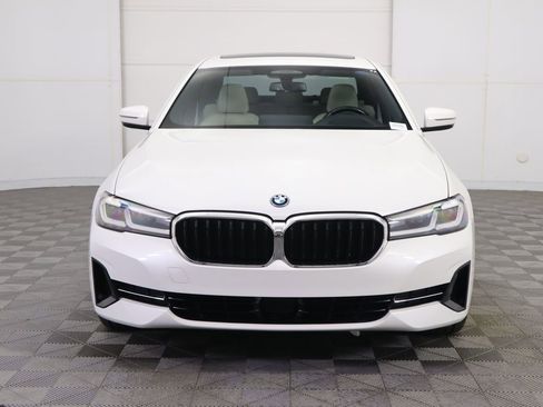 Certified 2023 BMW 530e w/ Premium Package image 2