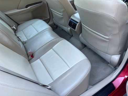 Used 2012 Toyota Camry XLE image 7