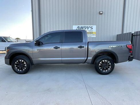 Used 2021 Nissan Titan PRO-4X w/ Pro-4x Convenience Package AWD/4WD image 5
