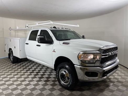 New 2024 RAM 3500 Tradesman w/ Chrome Appearance Group image 13