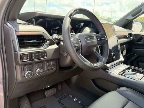 New 2026 GMC Yukon XL Denali w/ Denali Reserve Package AWD/4WD image 19