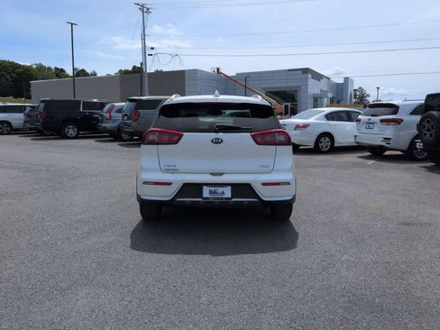 Used 2019 Kia Niro EX FWD image 7